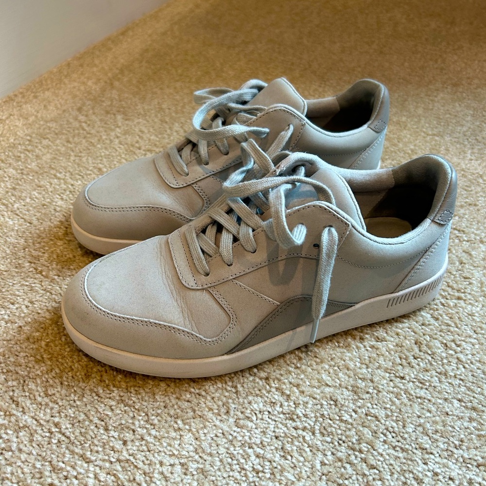 EUC gray Everlane Court Sneaker (W7.5/M5.5)